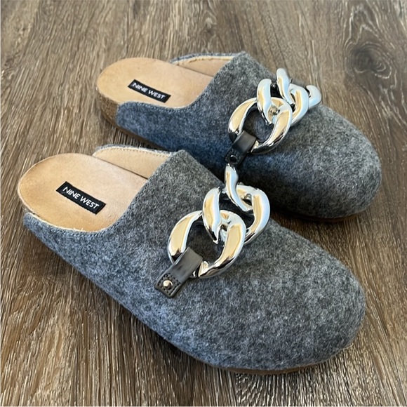 NWOT Nine West Everyth Cozy Mules Gray Silver Metal Chain Size Women’s 8 - Picture 5 of 9